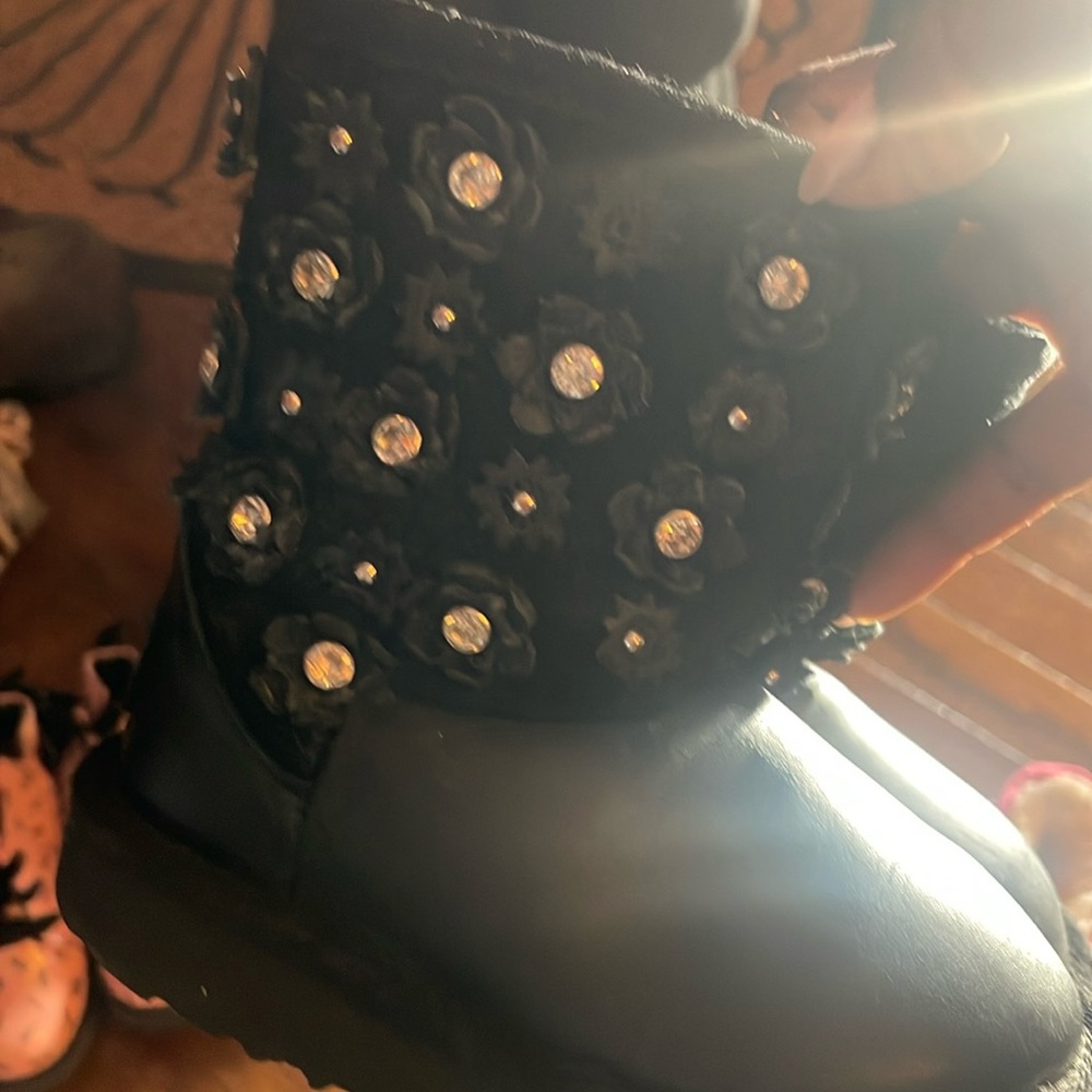 Ugg size 8 excellent condition